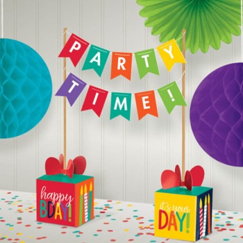 DECO ΤΡΑΠΕΖΙΟΥ ''ΔΩΡΑΚΙΑ'' ΜΕ BANNER PARTY TIME ΠΟΛΥΧΡΩΜΟ